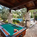Σπίτι διακοπών Five-bedroom In