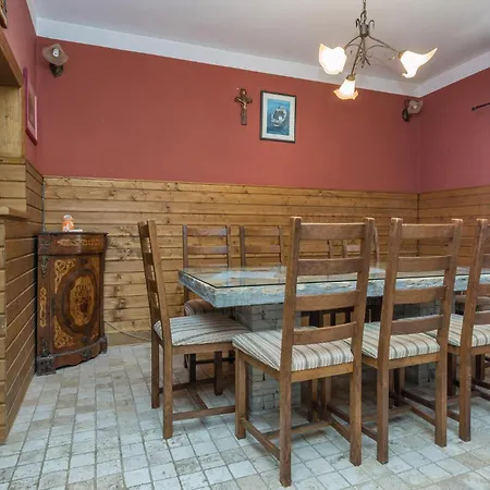 Prázdninový dům 9 Bedroom Cozy In *