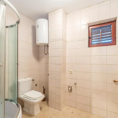 9 Bedroom Cozy In Prázdninový dům *