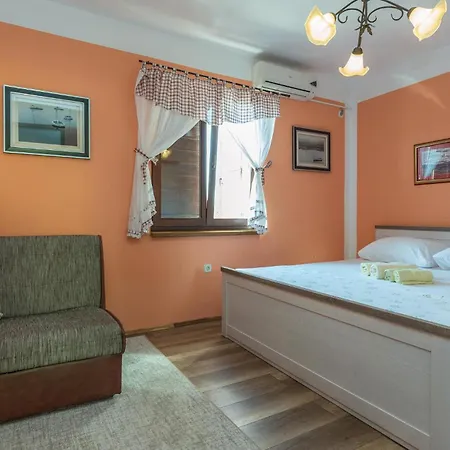 Five-bedroom In Hébergement de vacances