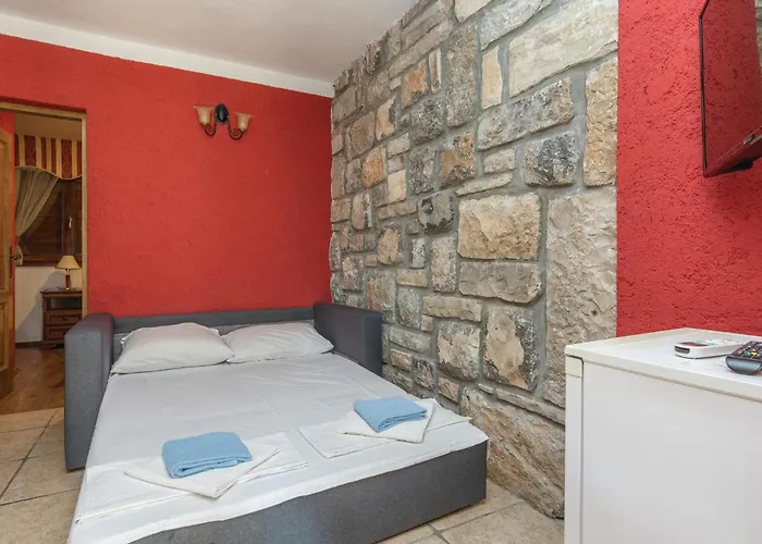 Five-bedroom In *