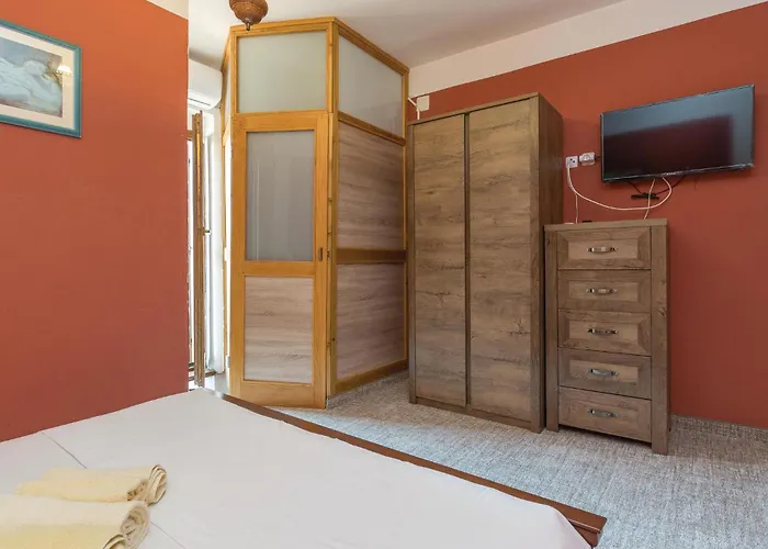 Five-bedroom In