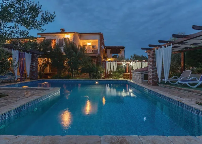 Five-bedroom In Hébergement de vacances *