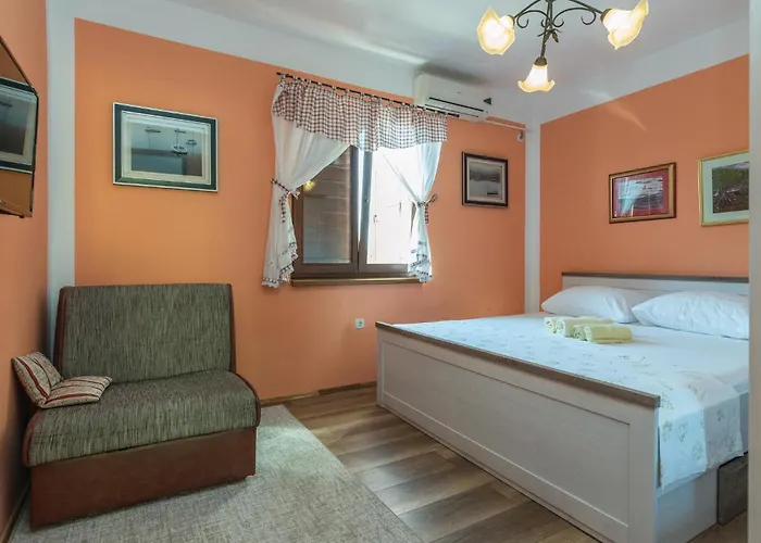 Five-bedroom In Hébergement de vacances