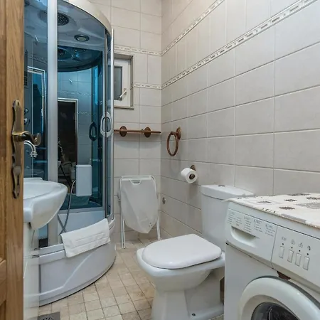 Five-bedroom In Ferienhaus *