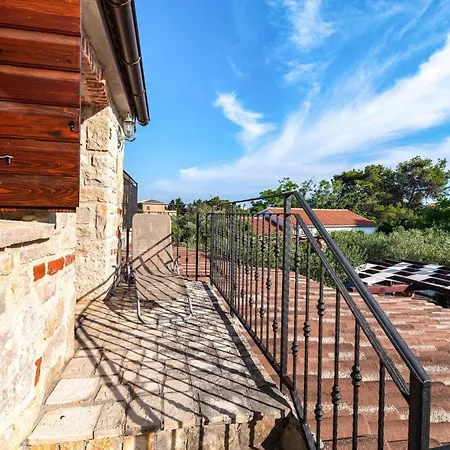 9 Bedroom Cozy In Holiday home