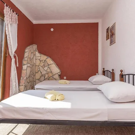 Ferienhaus Five-bedroom In Vir