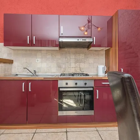 Holiday home 9 Bedroom Cozy In *