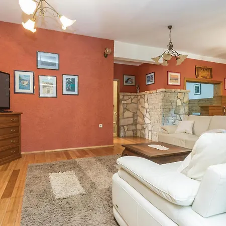 Five-bedroom In Ferienhaus Vir