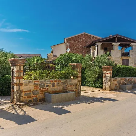 Five-bedroom In Ferienhaus Vir